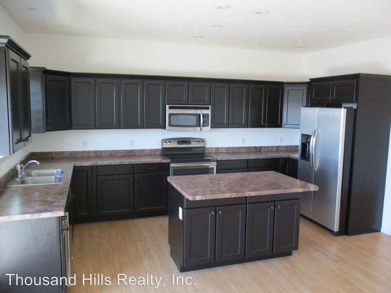 319 Cliff House Rd #A - Photo 3 of 42