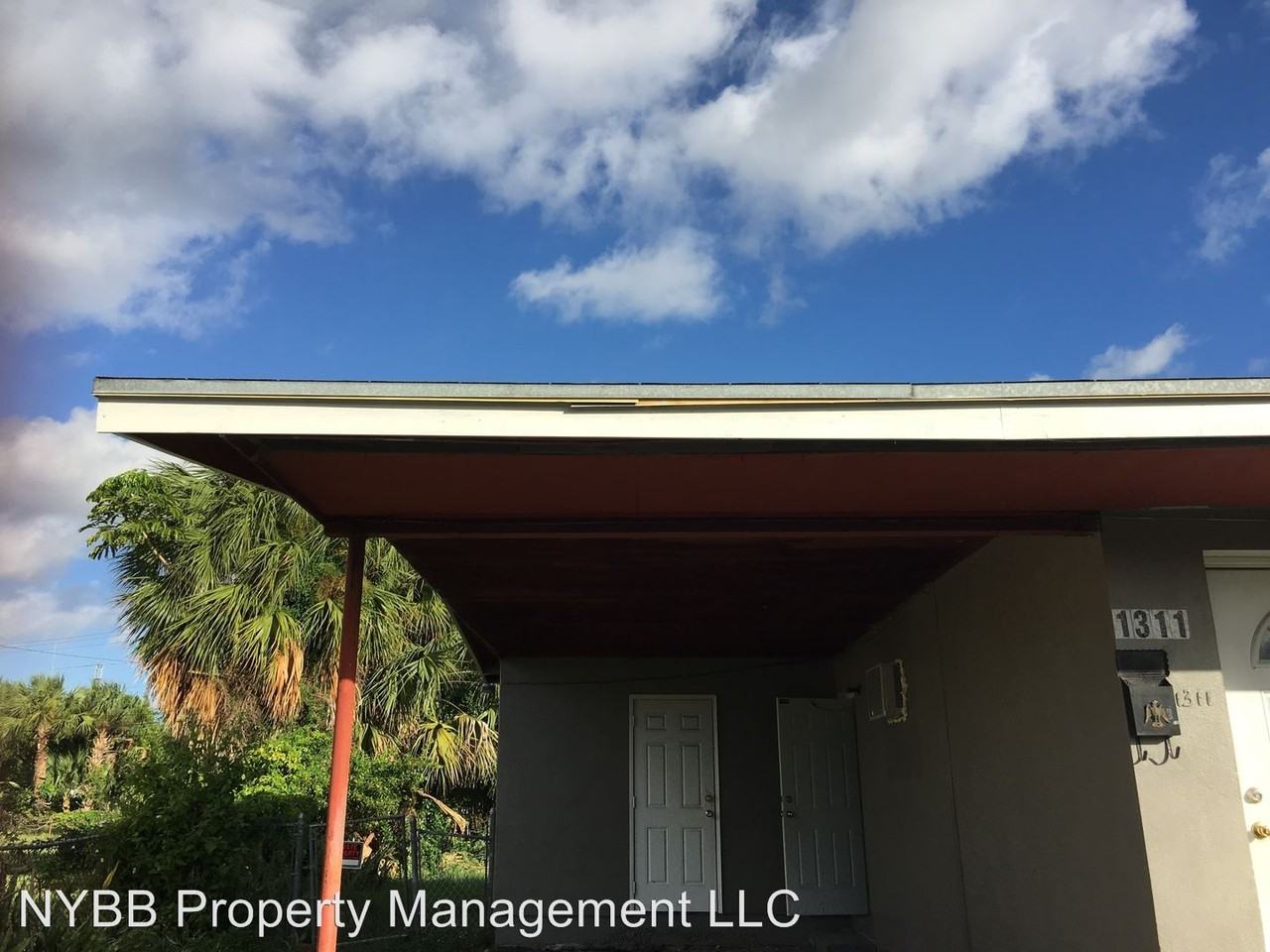 1311 11th Ct - Photo 2 of 18