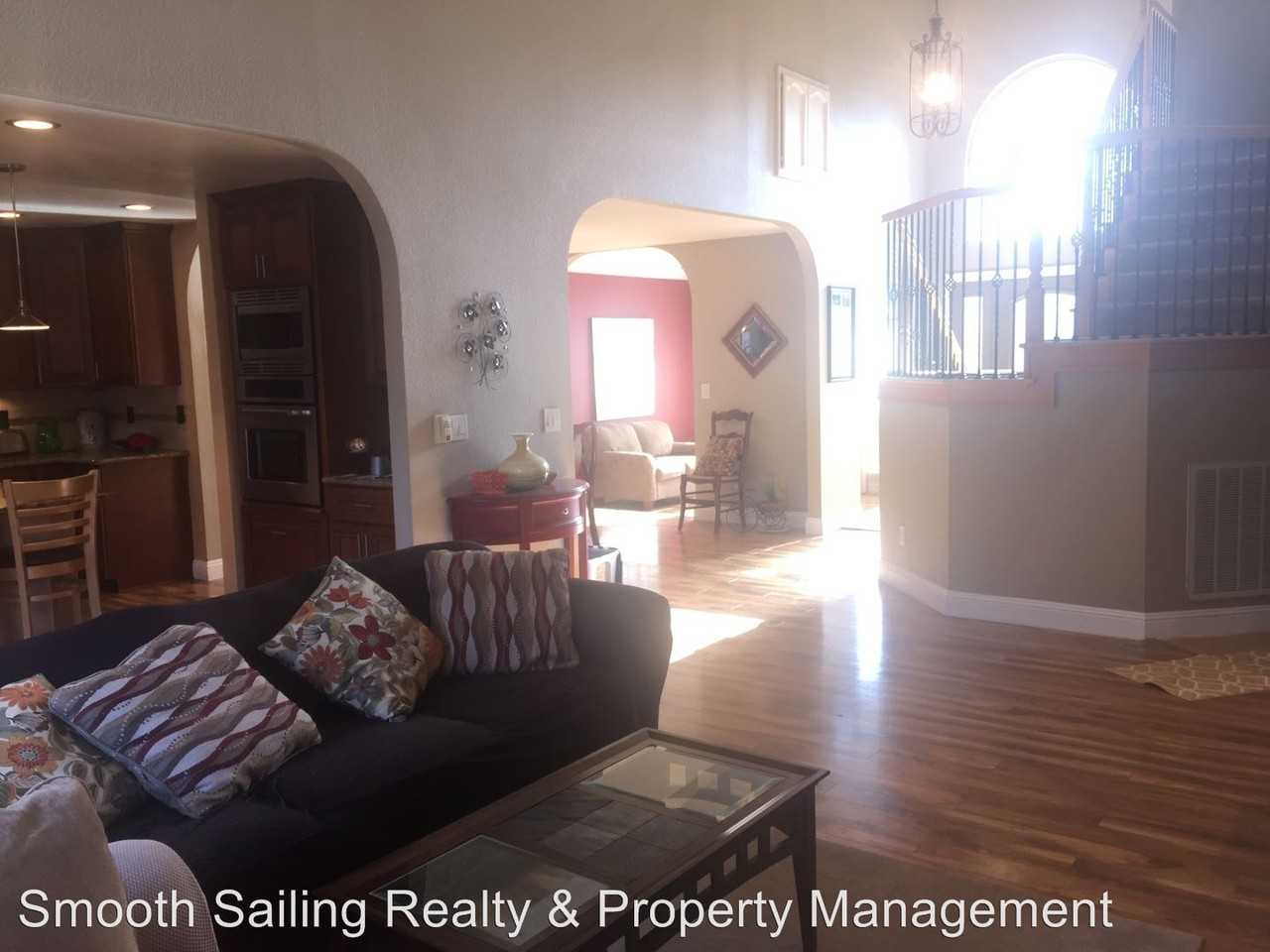9075 Doncaster Ct - Photo 3 of 11