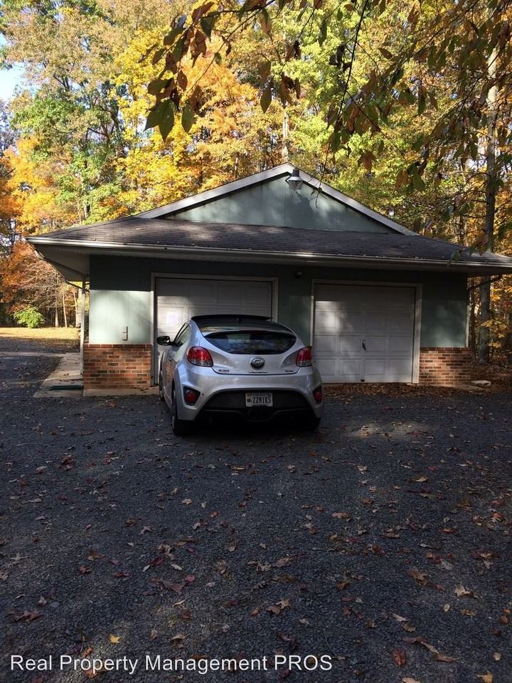 7142 Rogues Rd - Photo 2 of 18