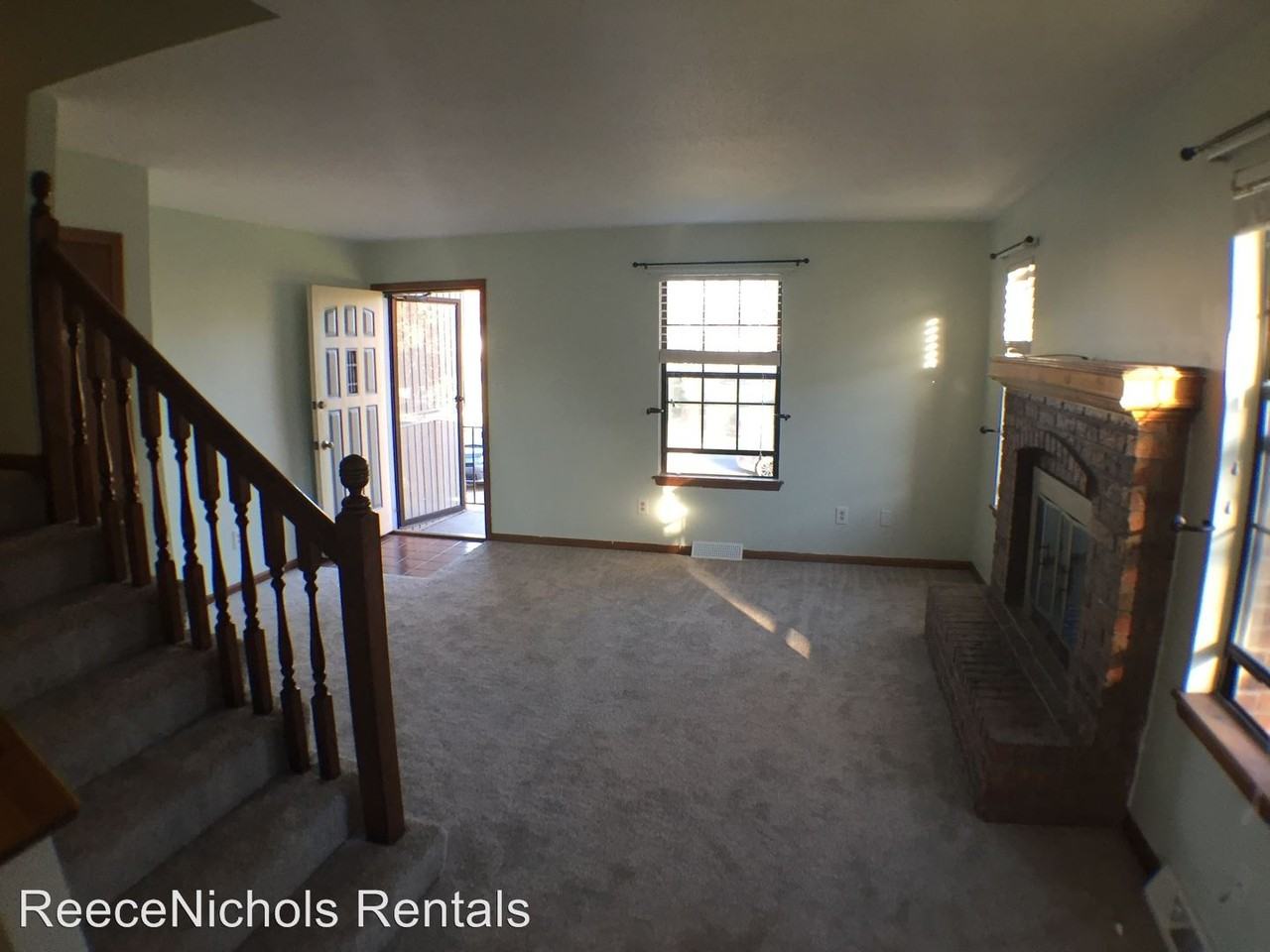 605 SE Bayberry Ln #A - Photo 3 of 14