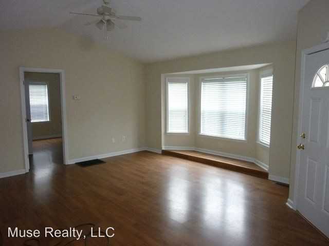 2534 Indian Trail - Photo 2 of 9