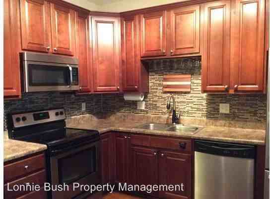 115 Houston Ave - Photo 3 of 13