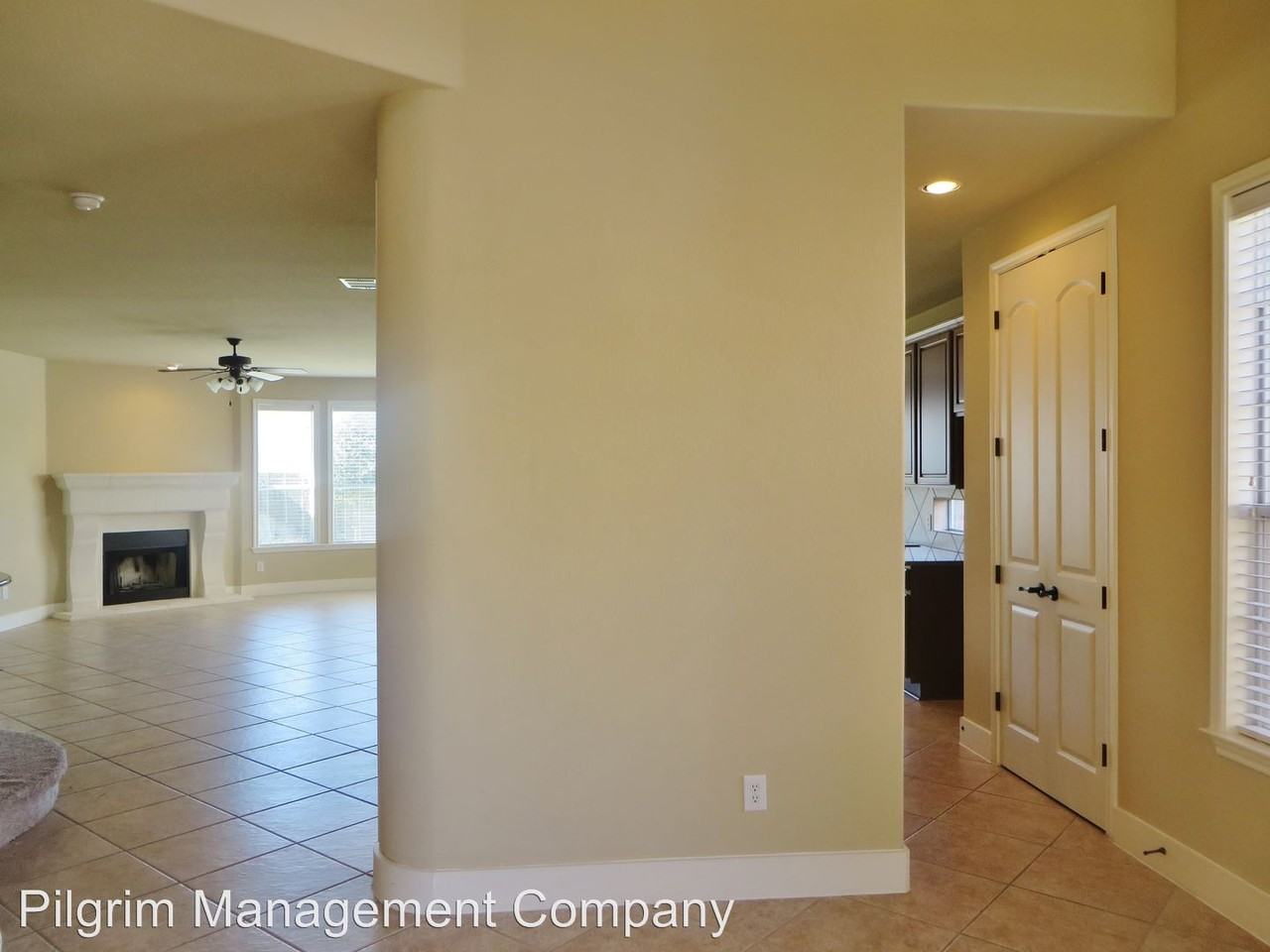 30016 Edgewood Dr - Photo 3 of 39
