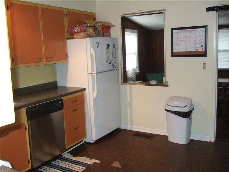 1316 Knollwood Ave - Photo 3 of 9