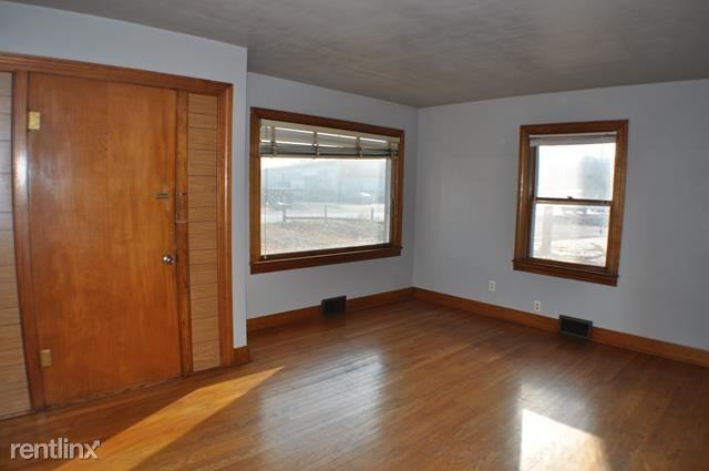 414 Woodlawn St - Photo 2 of 23