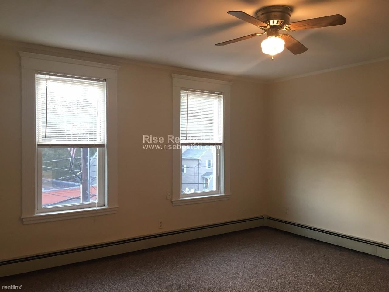 17 Woodward St - Photo 2 of 11