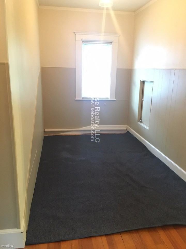 17 Woodward St - Photo 3 of 11