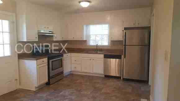 112 Becky Ln - Photo 3 of 14