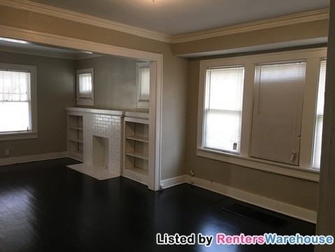 2407 E 68th Terrace - Photo 3 of 13