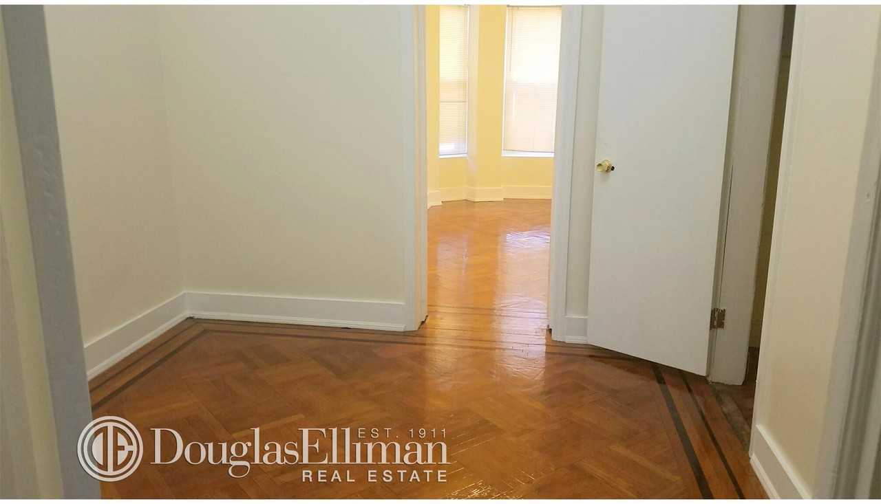 794 Lincoln Pl #2 - Photo 3 of 4