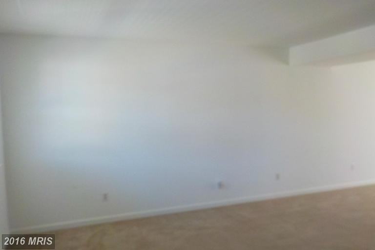 9530 Hallhurst Rd - Photo 3 of 18