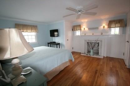 241 Oneck Ln - Photo 2 of 5