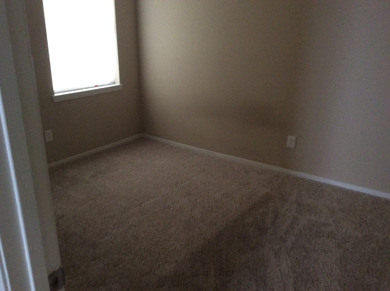 722 Brown Ln - Photo 3 of 6