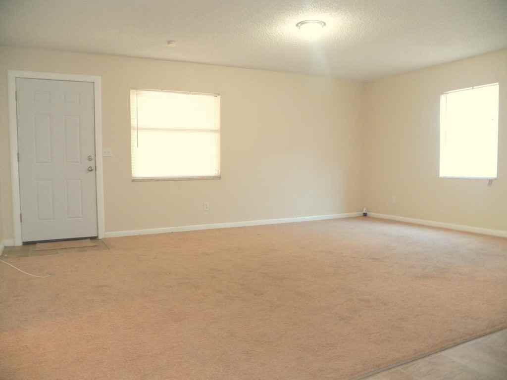 11666 126th Terrace N - Photo 3 of 12