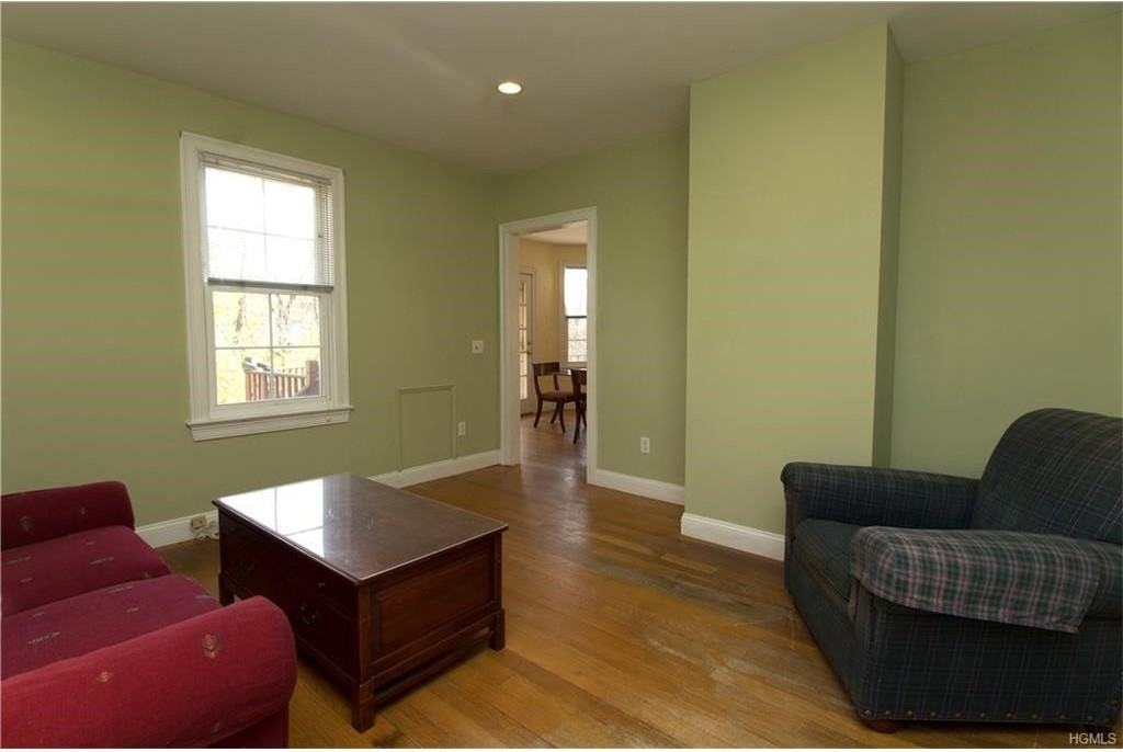 197 North St - Photo 3 of 15