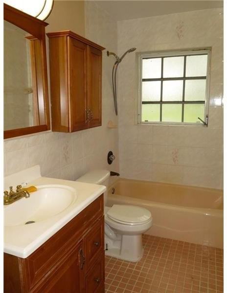 17031 SW 63rd Manor - Photo 3 of 8