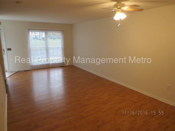 9617 Lambeth Ct - Photo 3 of 22