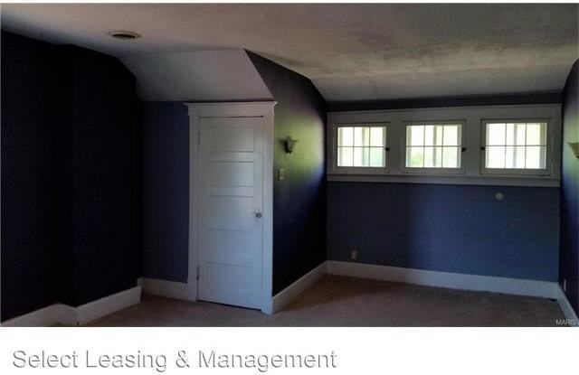 8242 Buchanan Ave - Photo 2 of 7