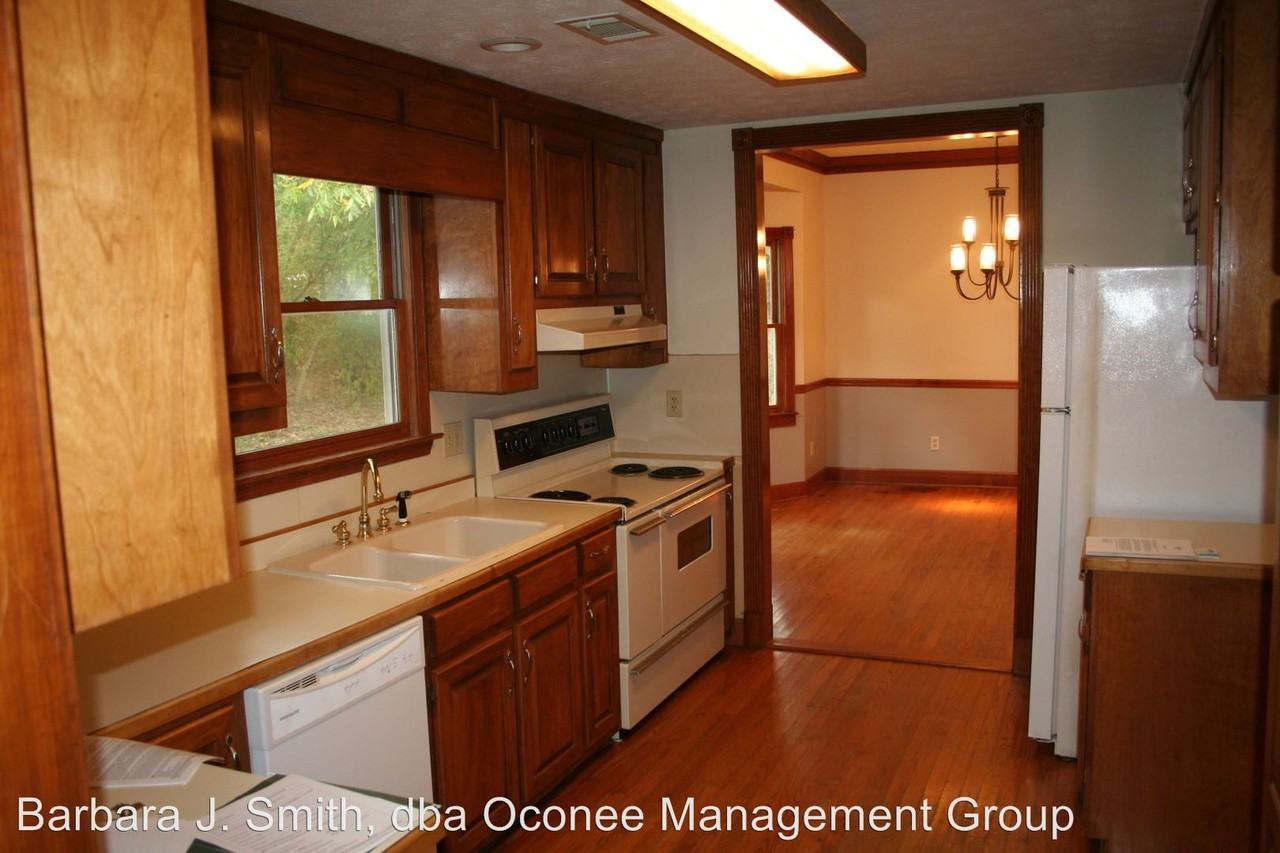 3820 Prospect Rd - Photo 3 of 24