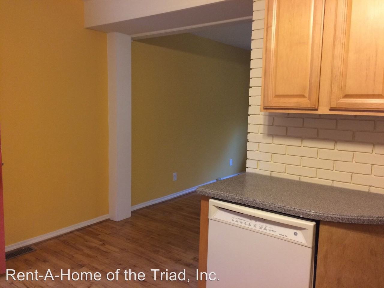 1506 Park Ave - Photo 3 of 11