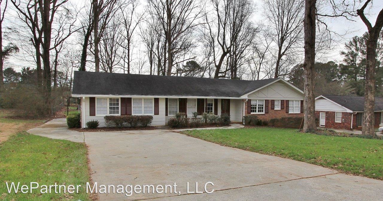 5240 Fremont Ct SW - Photo 2 of 23