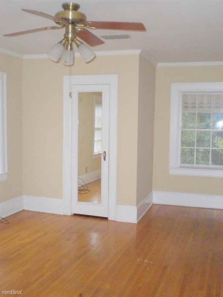 3433 Wellington Rd - Photo 2 of 10