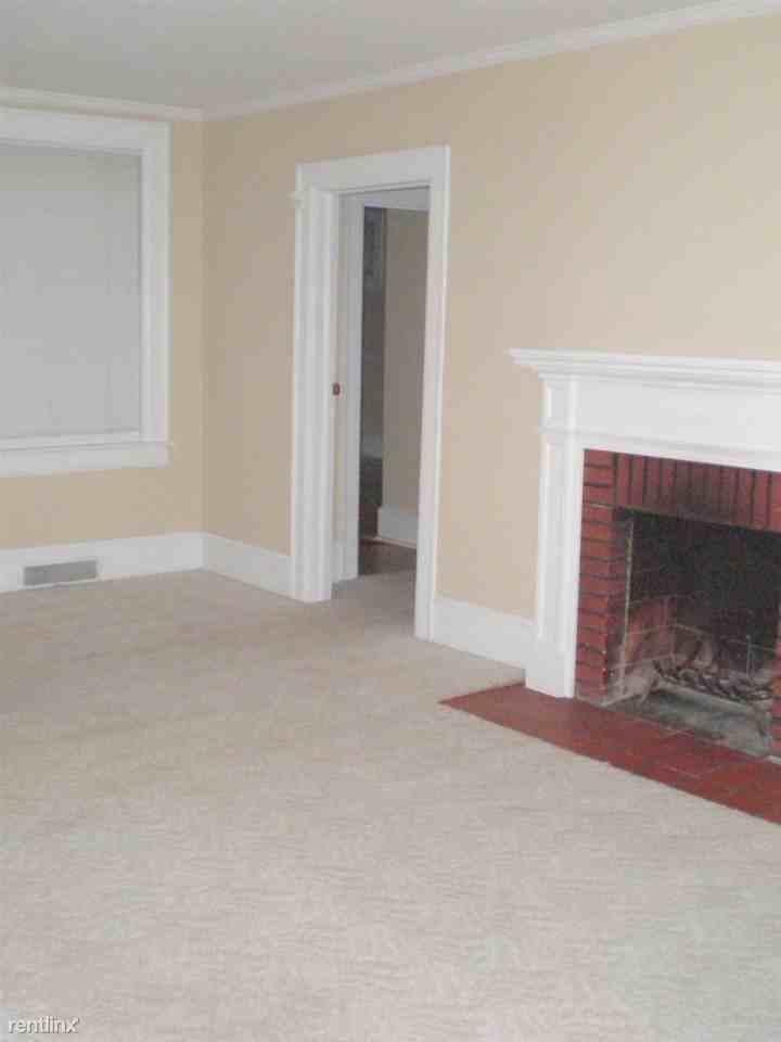 3433 Wellington Rd - Photo 3 of 10