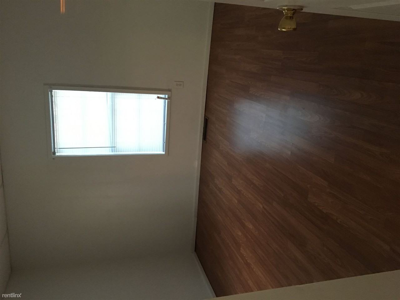 1314 Canton St - Photo 2 of 10