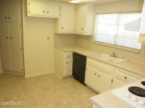 3886 Green Ave - Photo 2 of 4