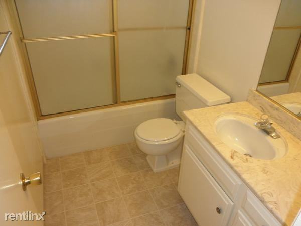 3886 Green Ave - Photo 3 of 4