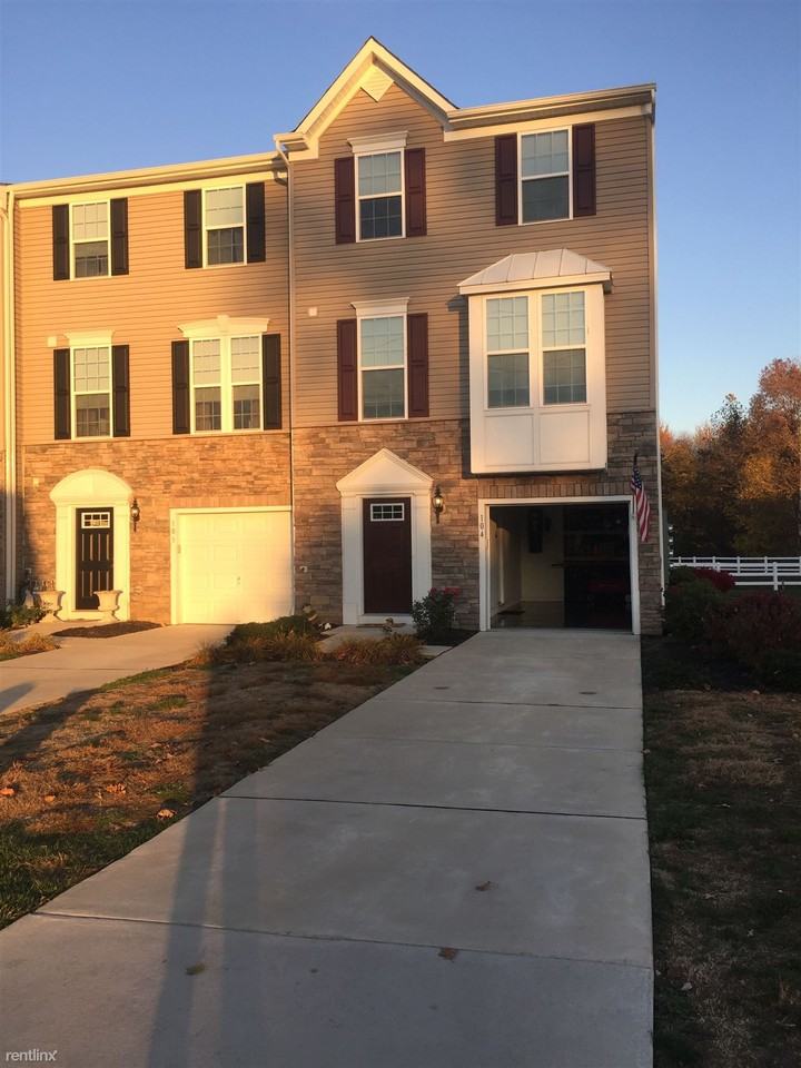 104 S Emerson Ave - Photo 2 of 45