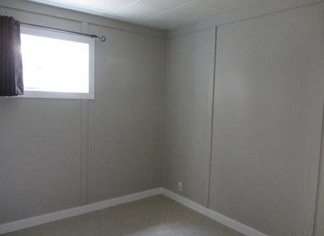 720 6 Street East - Photo 2 of 6