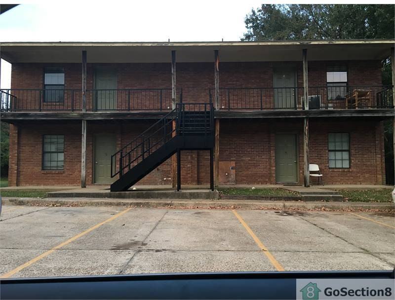 970 Dixon Rd - Photo 2 of 12