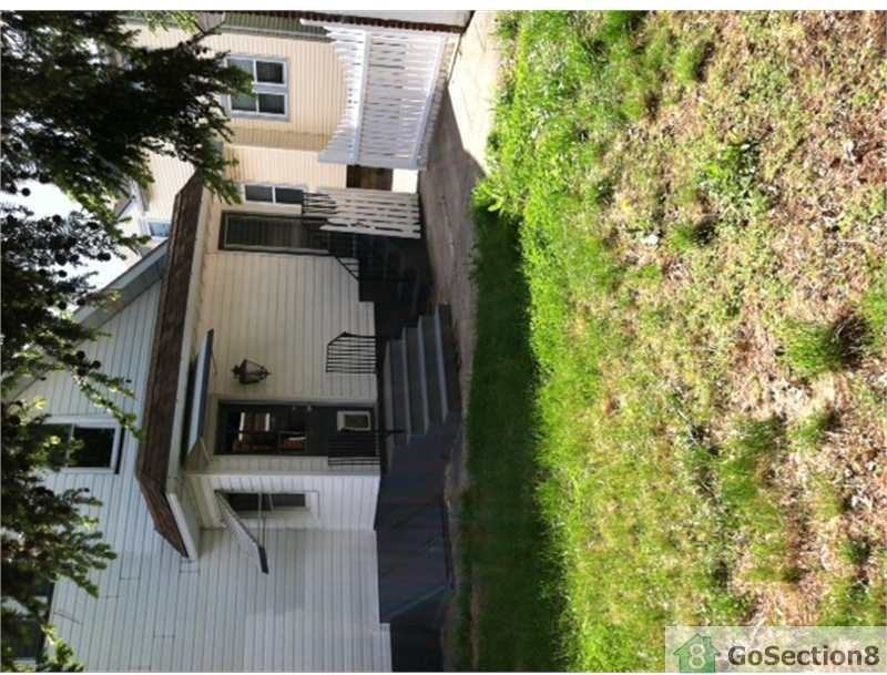 1943 Lexington Ave - Photo 3 of 4