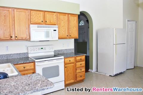 27741 Sugar Loaf Dr - Photo 2 of 21