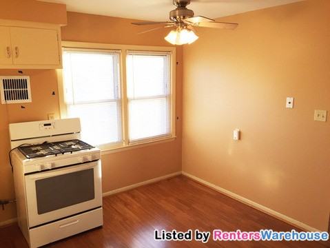 3744 S 90th St - Photo 3 of 17