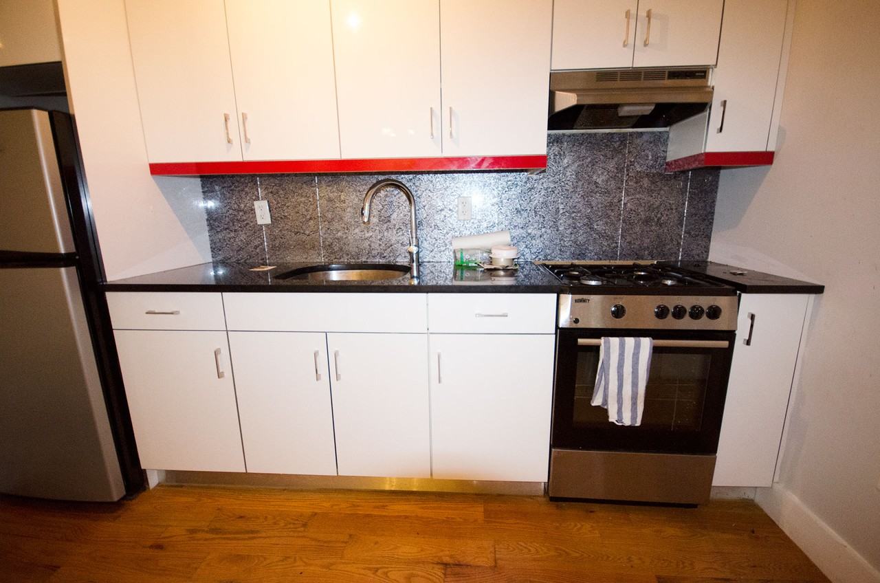 100 Starr #3b - Photo 2 of 6