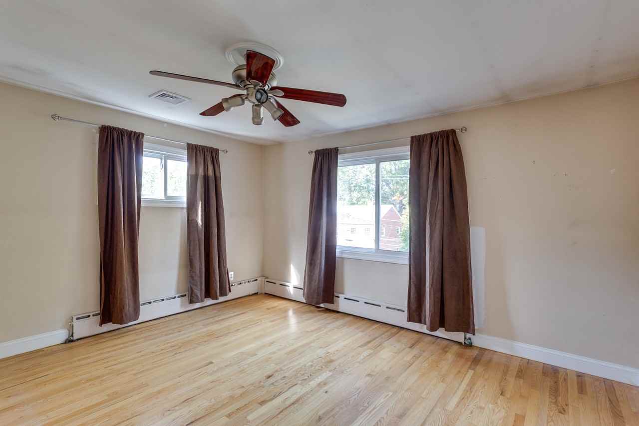 11 E Myrtle St #A - Photo 3 of 20