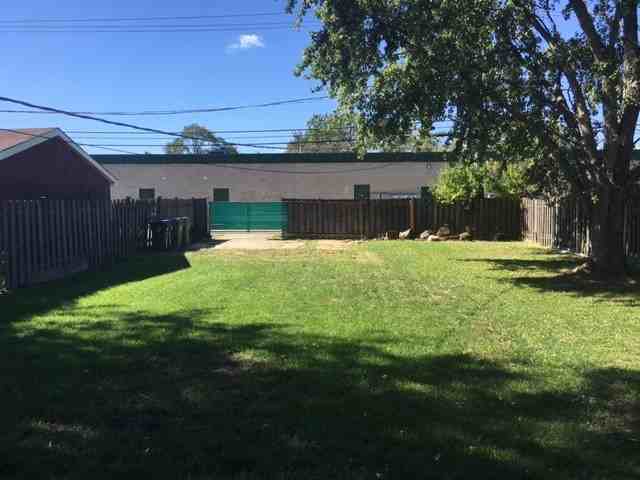 2114 Joppa Ave - Photo 2 of 14