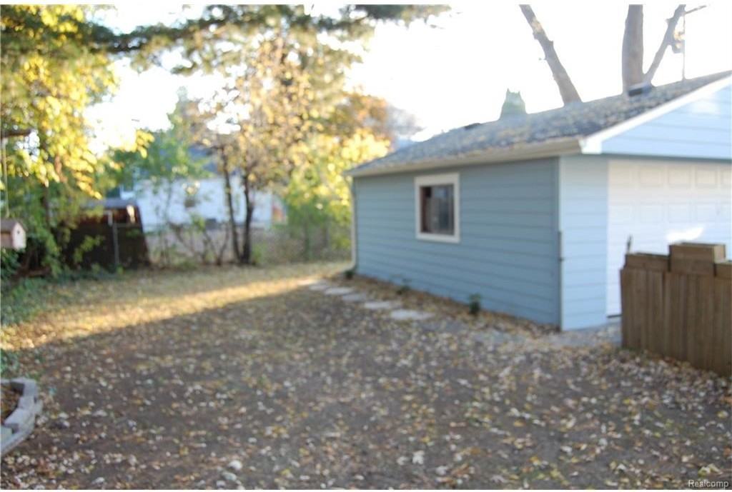 1399 Columbia Rd - Photo 2 of 25