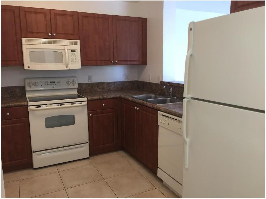 509 E Sheridan St - Photo 2 of 8