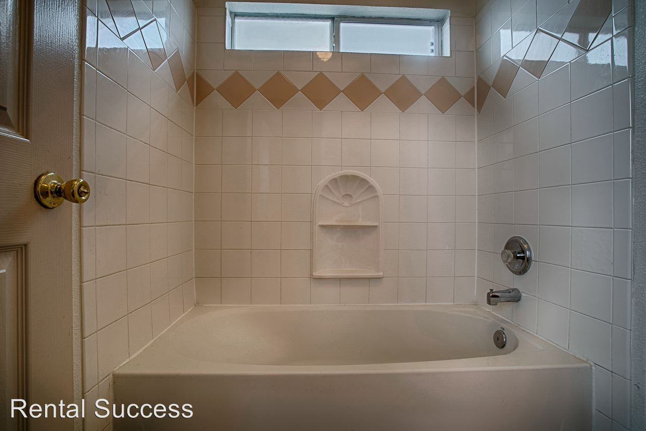 1191 Valley Ridge Dr - Photo 3 of 24