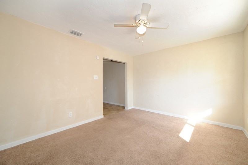 4137 40th Ave N - Photo 3 of 25