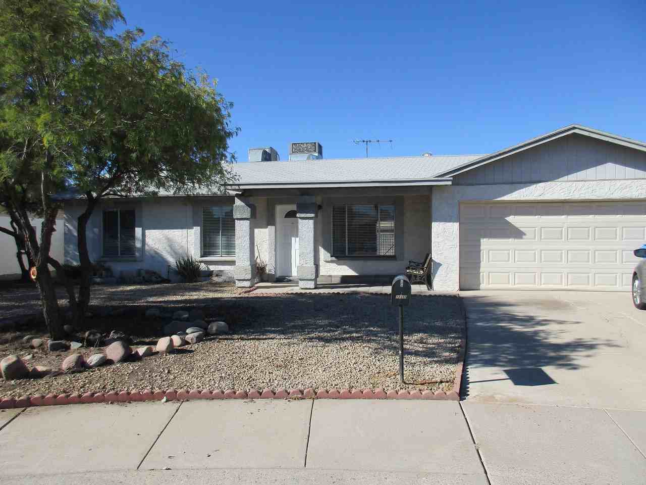 11610 N 41st Dr - Photo 2 of 17