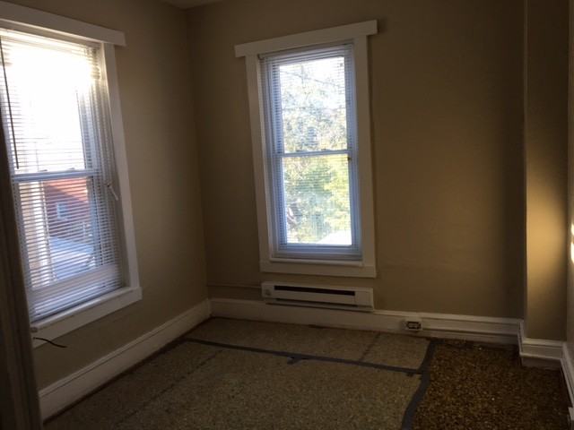 766 Schuylkill Ave - Photo 3 of 12