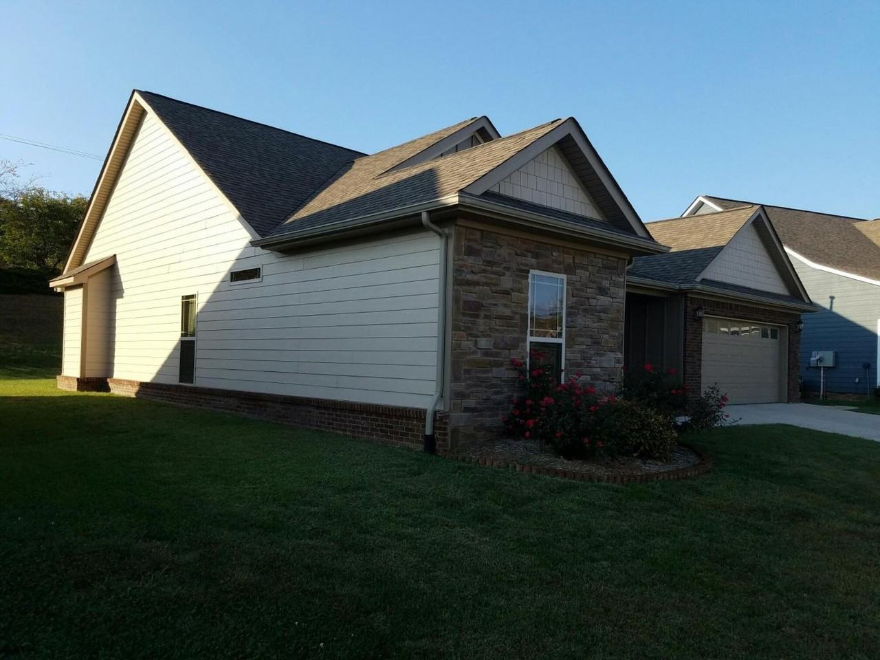 5492 Mandarin Cir - Photo 3 of 17