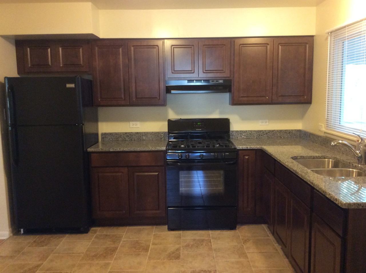 19048 Jonathan Ln - Photo 2 of 15