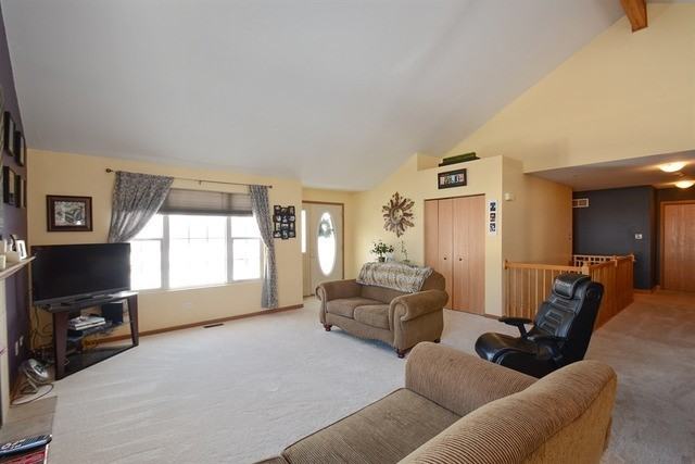 25812 S Hoover Ct - Photo 2 of 11