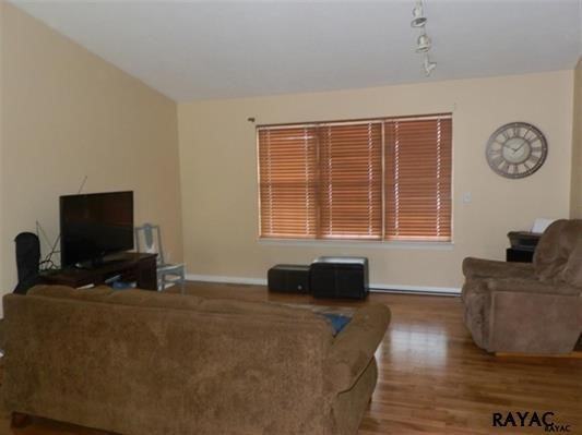 55 Abbey Dr - Photo 2 of 24
